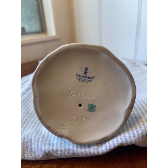 Lladró Spain Porcelain Figurine "Nurse" #4603 Salvador Furió 14" Mint Condition - Picture 4 of 6